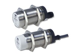 AC stainless steel capacitive sensors Μ30. Sensing range: 2 - 16 mm or 4 - 25 mm (potentiometer)