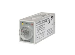 Symmetrical timers recycler (multifunction) with 2 or 4 relays. Carlo Gavazzi